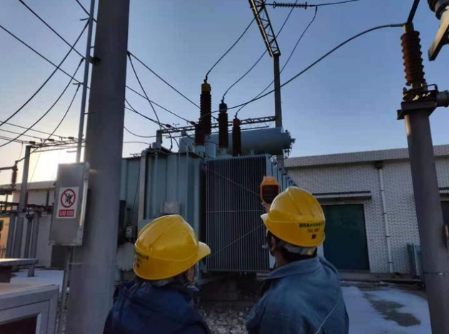 國網萊州市供電公司全力應對寒潮天氣，保障群眾溫暖度冬