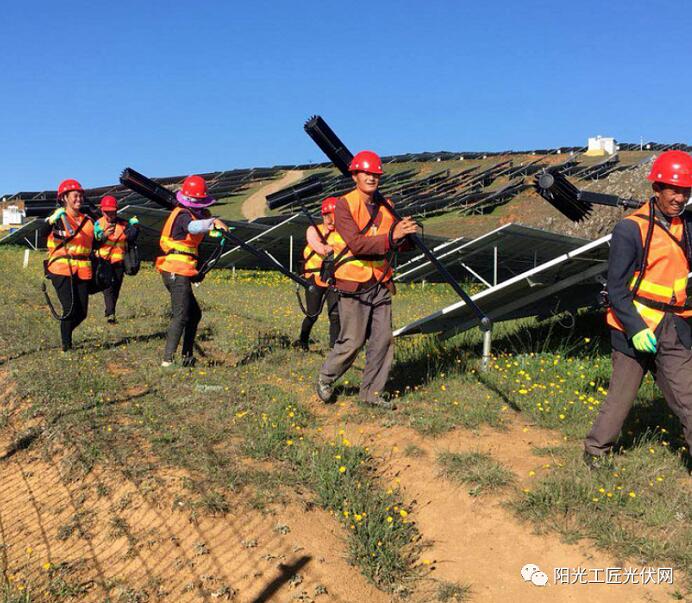 面積接近一個新加坡！青海塔拉灘光伏電站照亮“陽光之路”