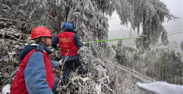 國網隆回縣供電公司積極應對低溫寒潮天氣 全力做好電力供應保障