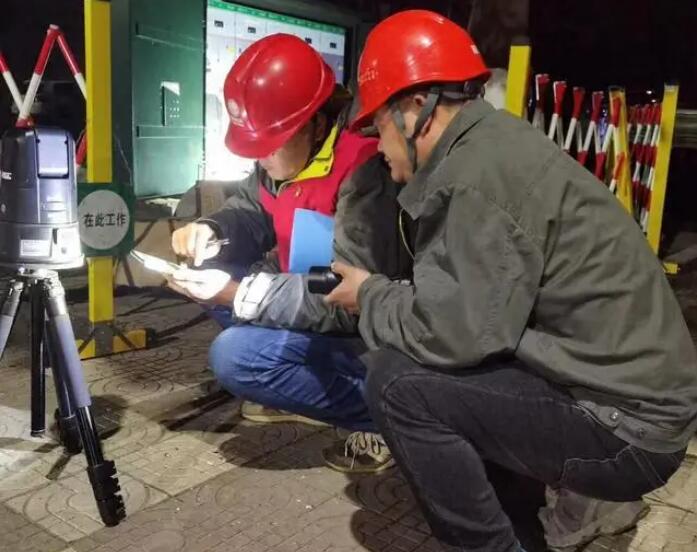 國網東安縣供電公司避峰連夜檢修 打響電網迎峰度冬“第一槍”