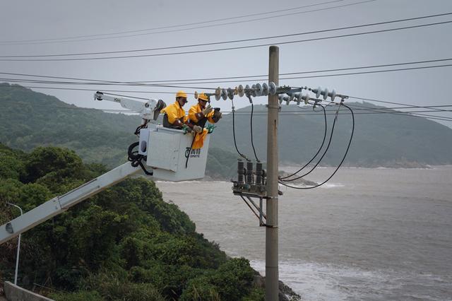 防范臺(tái)風(fēng)“格美” 浙江2.2萬名電力搶修人員全天候待命