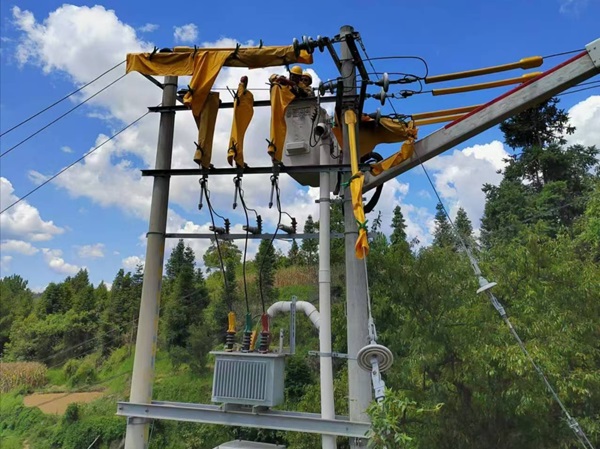 貴州石阡供電局大力推進低電壓、重過載專項治理，提升電力供應穩(wěn)定性