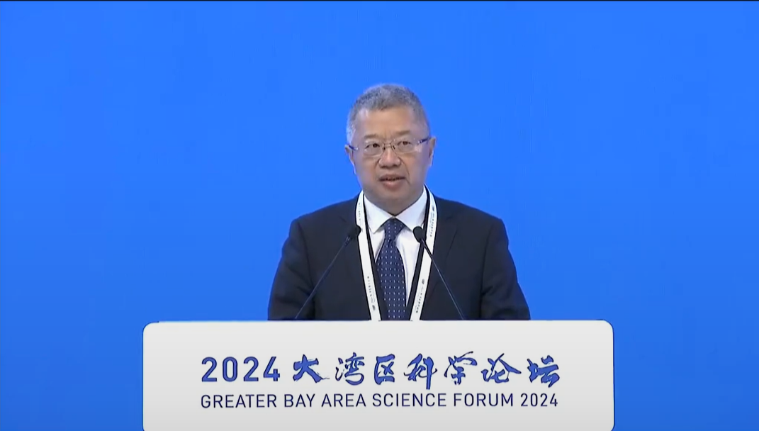 中國聯(lián)通總經理簡勤：2030年，全球通用算力增長10倍，智算算力增長千倍